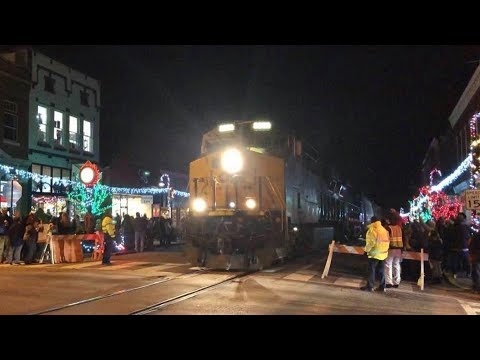 Street Running Train Interrupts Santa Light Up LaGrange 2019 !  MUST SEE RARE VIDEO!