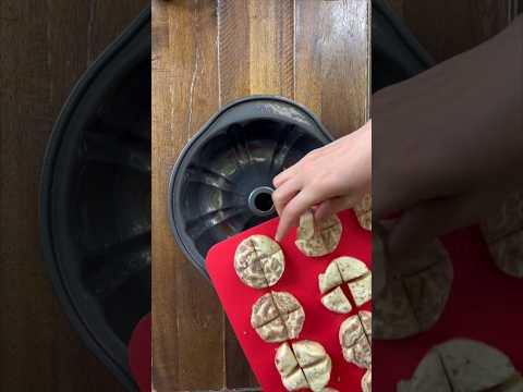 best monkey bread ever #diy #cookinghacks #recipeoftheday