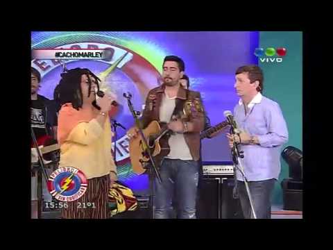 Peligro Sin Codificar  Cacho Marley y Natalia Natalia con Alex Ubago 5 5 2013360p H 264 AAC)