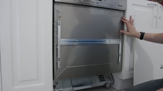 fitting a door/kick panel to our dishwasher (Miele G6620SCi)