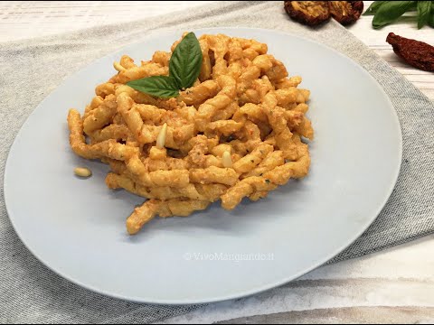 Pasta cremosa ricotta e pomodori secchi