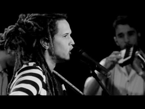 Vicente Garcia – Mi Balcón (Live)