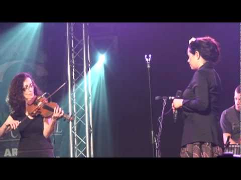 Natalie Merchant sings Crazy Man Michael at Cambridge Folk Festival 2010