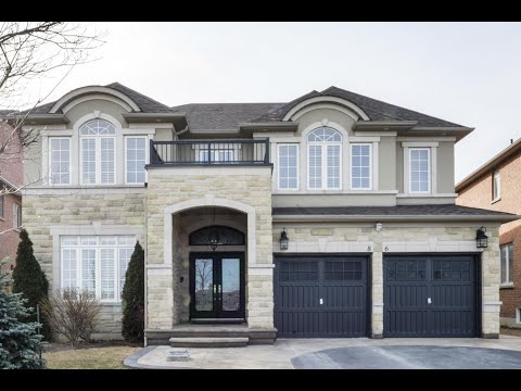 86 Mount Royal Circle Brampton
