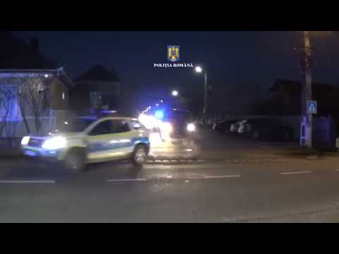 Opt bărbați, bănuiți că ar fi provocat un scandal în comuna Tinca, reținuți de polițiști