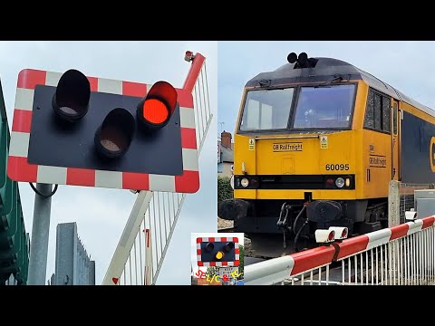 Knottingley (England Lane) Level Crossing, West Yorkshire