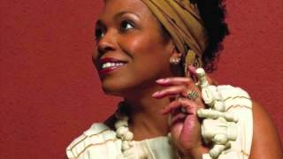 Dee Dee Bridgewater  - The Beat Goes On