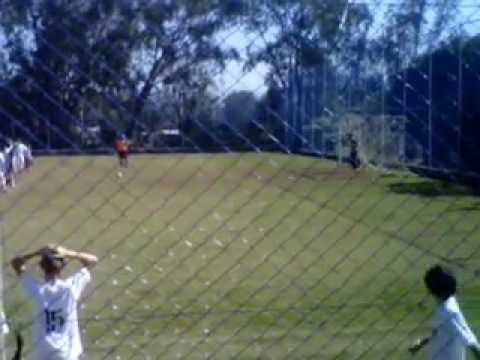 penalti defendido por Vinicius BARETA Melo