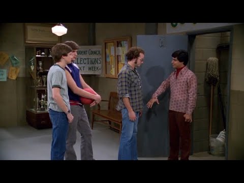 4X20 part 3 "The gang meets Fez for the first time" That 70s Show funniest moments