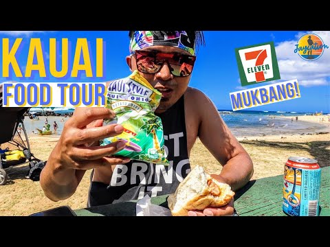 BEST EATS in KAUAI | Trying Hawaii 7-ELEVEN - Hawaiian Food Guide