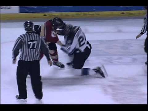 Aaron Dawson vs Matt McCue