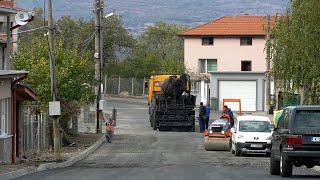 Ремонтират пътната настилка до връх Дамбалъ