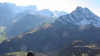 preview picture of video 'Hike & Fly - Braunwald'