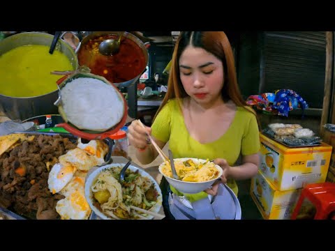 Breakfast at Psar Beoung Tompun | Delicious Khmer Noodles | Cambodian Market Street Food