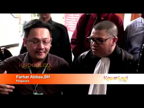 Bertemu Ahmad Dhani di Ruang Sidang, Farhat Mendadak Sakit?