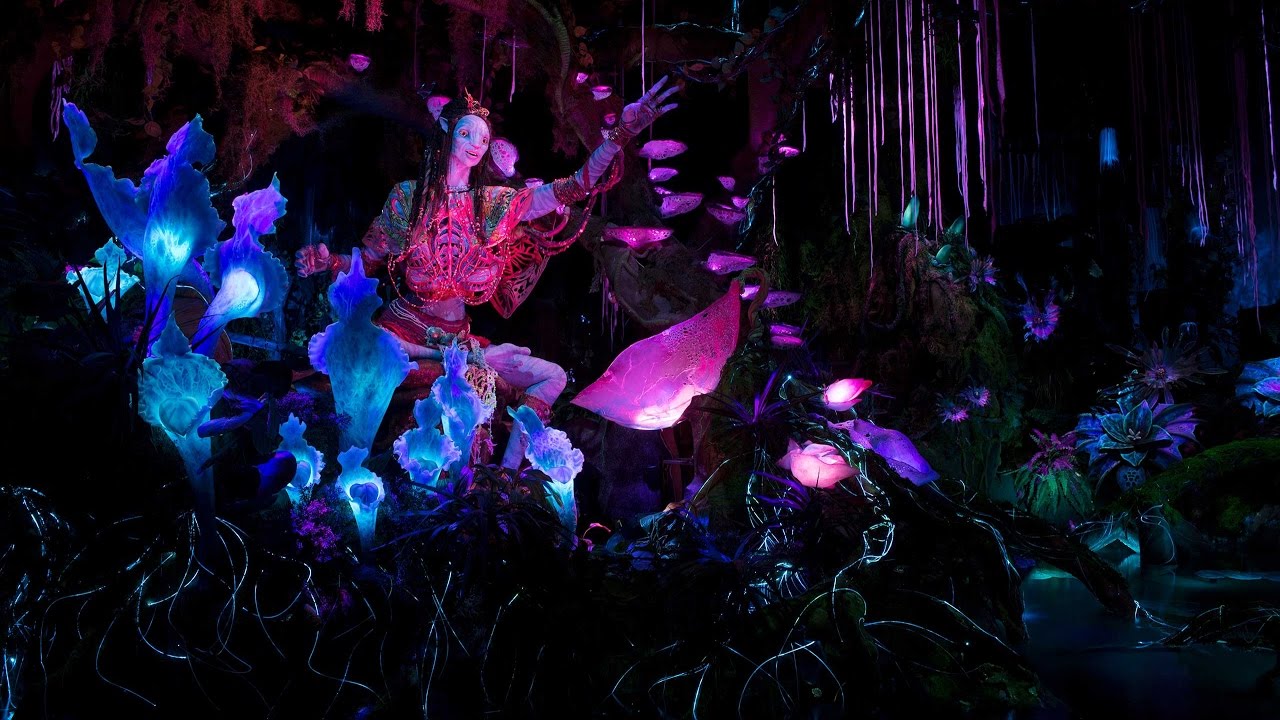 Shaman of Songs on Na'vi River Journey in Pandora - The World of Avatar