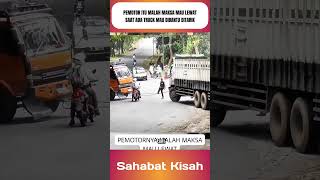 Download lagu Motorcyclist insists on passing despite truck recovery in progress #shorts mp3