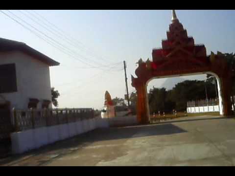 Tachileik, Birmânia (Myanmar) - Entrada para Shwedagon Paya Branch Campus