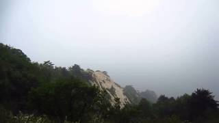 preview picture of video 'Yunmengshan National Forest Park (云蒙山国家森林公园) near Beijing, China'