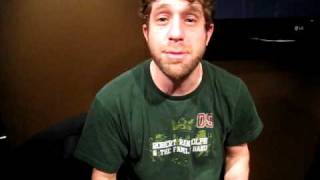 Elliott Yamin says Hi to our moms