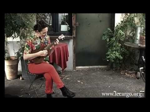#323 My Brightest Diamond - She does not brave the war (but she saves the day) Acoustic Session