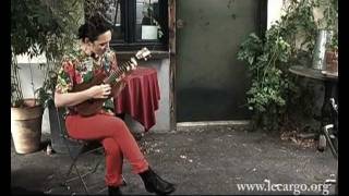 #323 My Brightest Diamond - She does not brave the war (but she saves the day) Acoustic Session