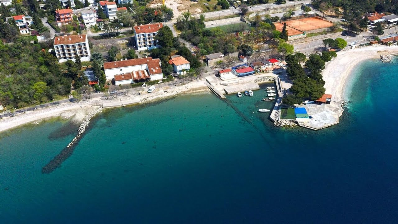 Live webcam view of Puerto Omorika, Crikvenica