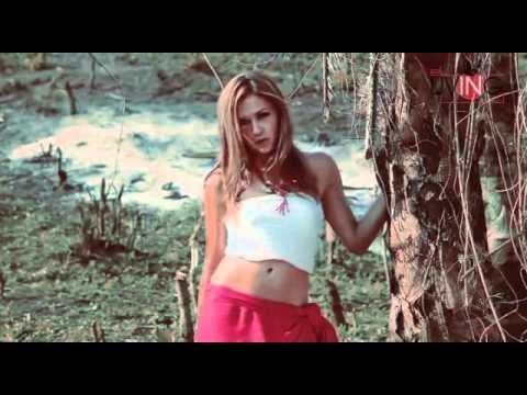 El Living ft. Daniela Carpio & Dj Ronxxx