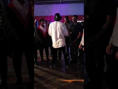 Les twins- Larry Freestyle at Dance 4 Life