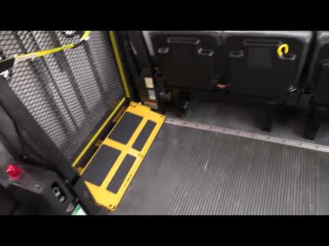 2007 Chevrolet Eldorado Aero Elite 30 Passenger ADA Shuttle Bus - S19893