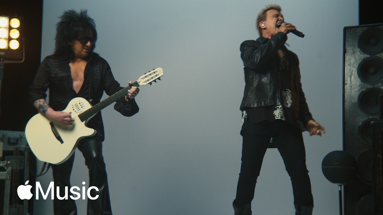  Billy Idol: "White Wedding" (Live from Apple Music Studios)