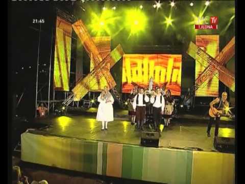 DARIO PLEVNIK I KUD "TAMBURICA" VELIMIROVAC - ZDRAVO DJEVO SVIH MILOSTI PUNA