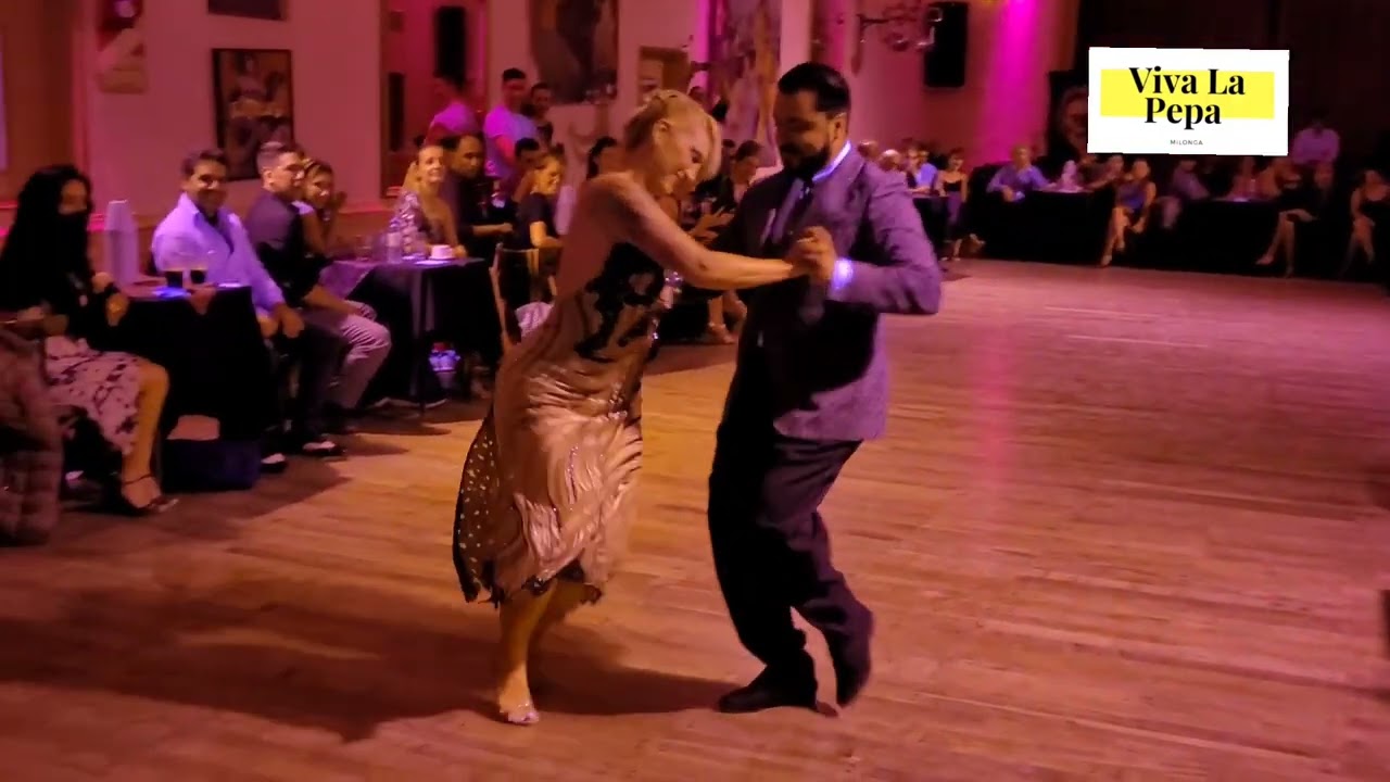 ALEJANDRA MANTIÑAN y LEANDRO GOMEZ en Viva La Pepa Milonga 2022 (4/4)
