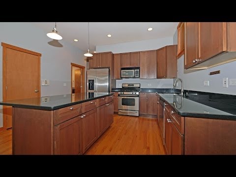 A corner 3-bedroom on the boulevard in Logan Square