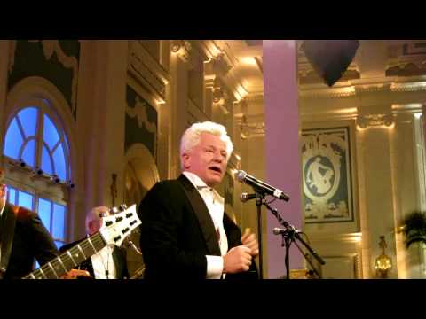 Tatort Kommissar Miroslav Nemec rockt beim Hamburger Presseball 2015