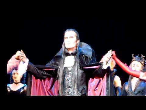 Tanz der Vampire Berlin - Premiere Thomas Borchert Schlussapplaus