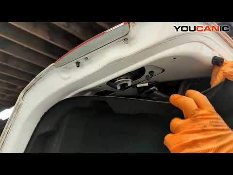 2008-2016 Chevrolet Cruze – Inner Tail Light Bulb Replacement