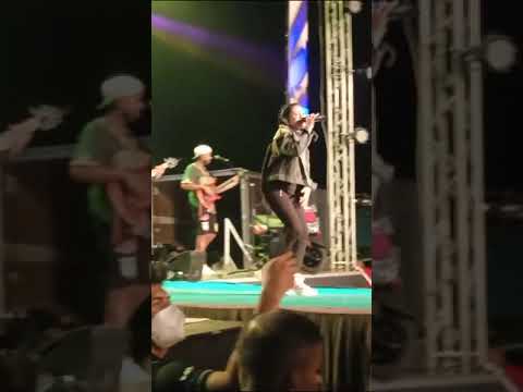 Kanchana Anuradhi ආලේ මල්  Aley Mal live @ Eheliyagoda Ice  cream carnival