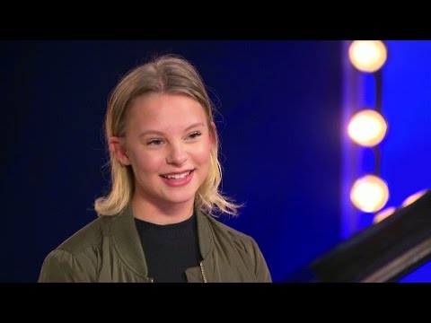 Beata Ljunggrens audition inför juryn i TV4-Playbiljetten - Idol Sverige (TV4)