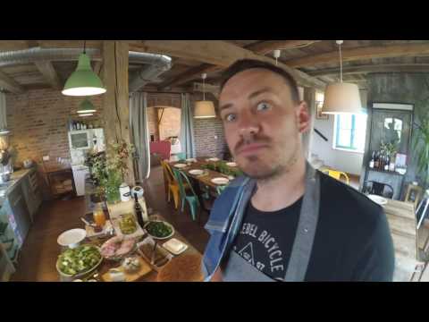 Śniadanie w Kwaśnym Jabłku