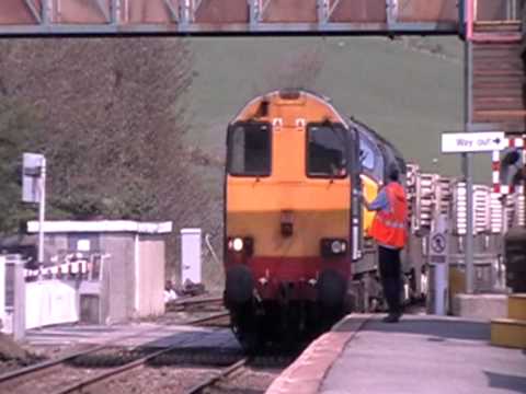 20303 & 37059 on 6C53 passing St. Bees Station with 8 Flasks [29/04/2011]