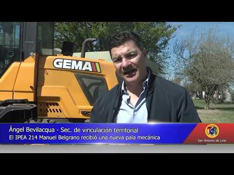 02  San Antonio de Litín: El IPEA 214 cuenta con una nueva pala mecánica - Autoridades Provinciales