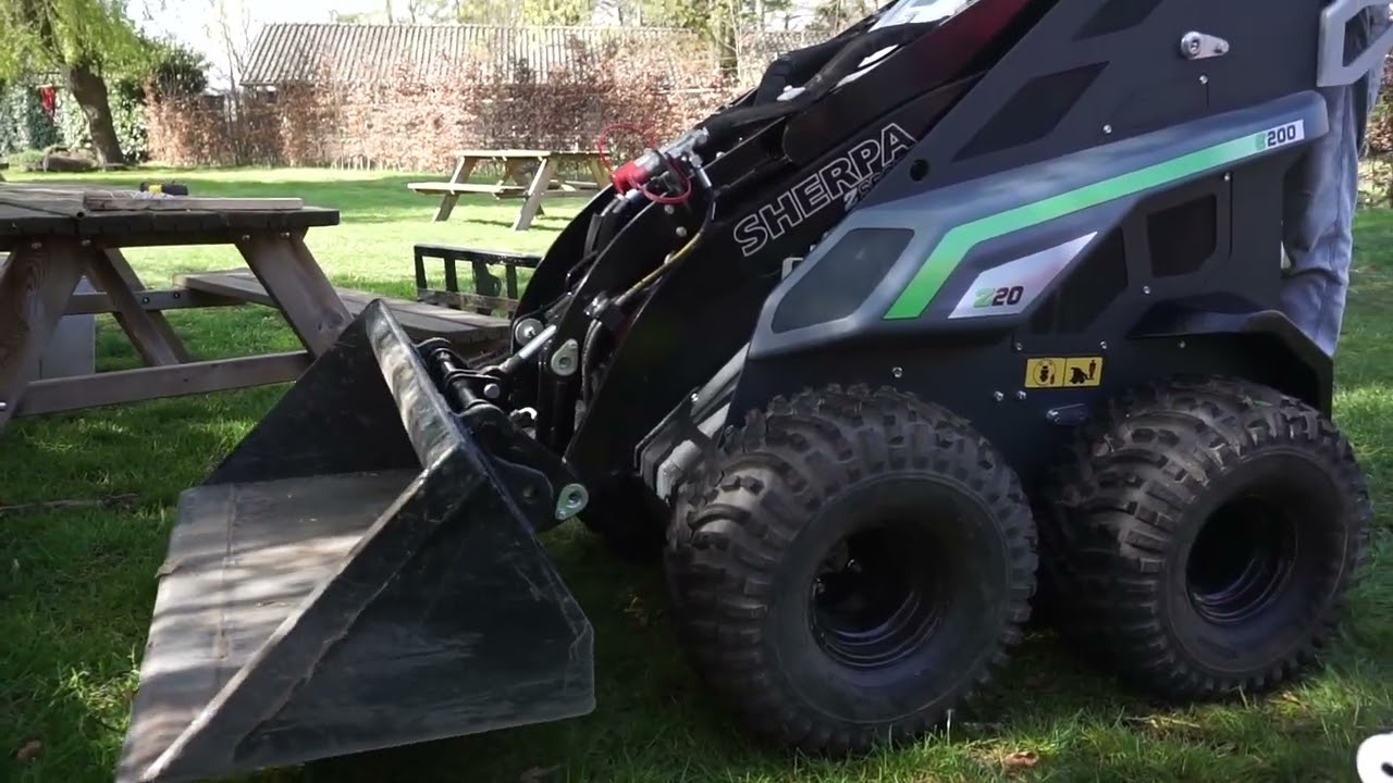 Mini utovarivač Sherpa Z20