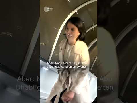 Nach Pannenserie: Baerbock mit neuem Flieger nach Australien | #Short #Shorts #Baerbock