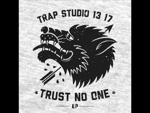 Trap Studio feat Lu Dottore - Ausa le Mani  prod. by G-Bersa