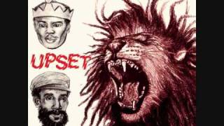 King Tubby & The Upsetters - Hot Steppers in a DUB