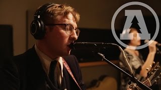 Frontier Ruckus - Bathroom Stall Hypnosis - Audiotree Live