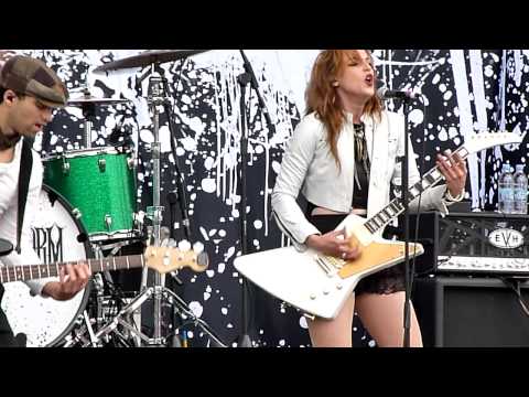 HALESTORM : " It's Not You " Download festival 9-6-12