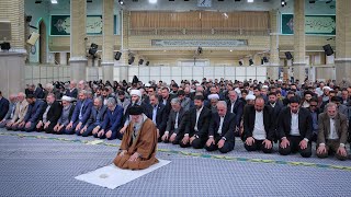 Download lagu Ayatollah Khamenei leading prayer (2025)🤲| نماز جماعت آیت اللہ خامنہ ای | MuhibaanEditz mp3
