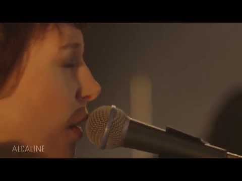 Alcaline, le Mag : Teaser Jeanne Cherhal et "Diego libre dans sa tête"